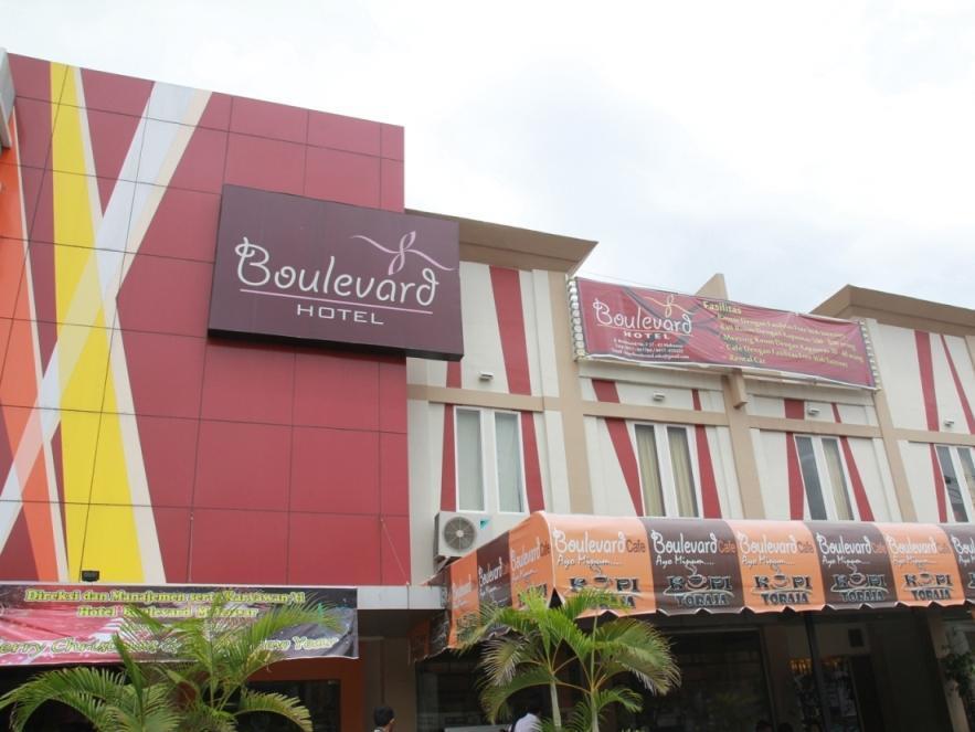 Boulevard Hotel Makassar Extérieur photo