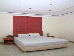 Boulevard Hotel Makassar Extérieur photo